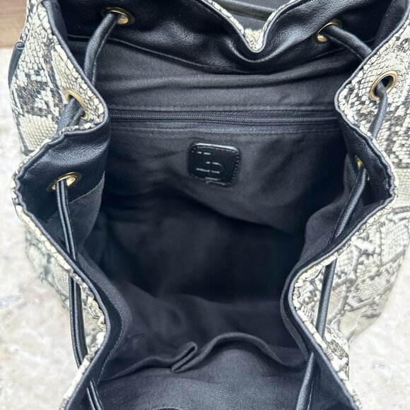 Like Dreams Backpack Womens Black Cream Python Print Zipper Pocket Polyester NWT - Picture 8 of 13